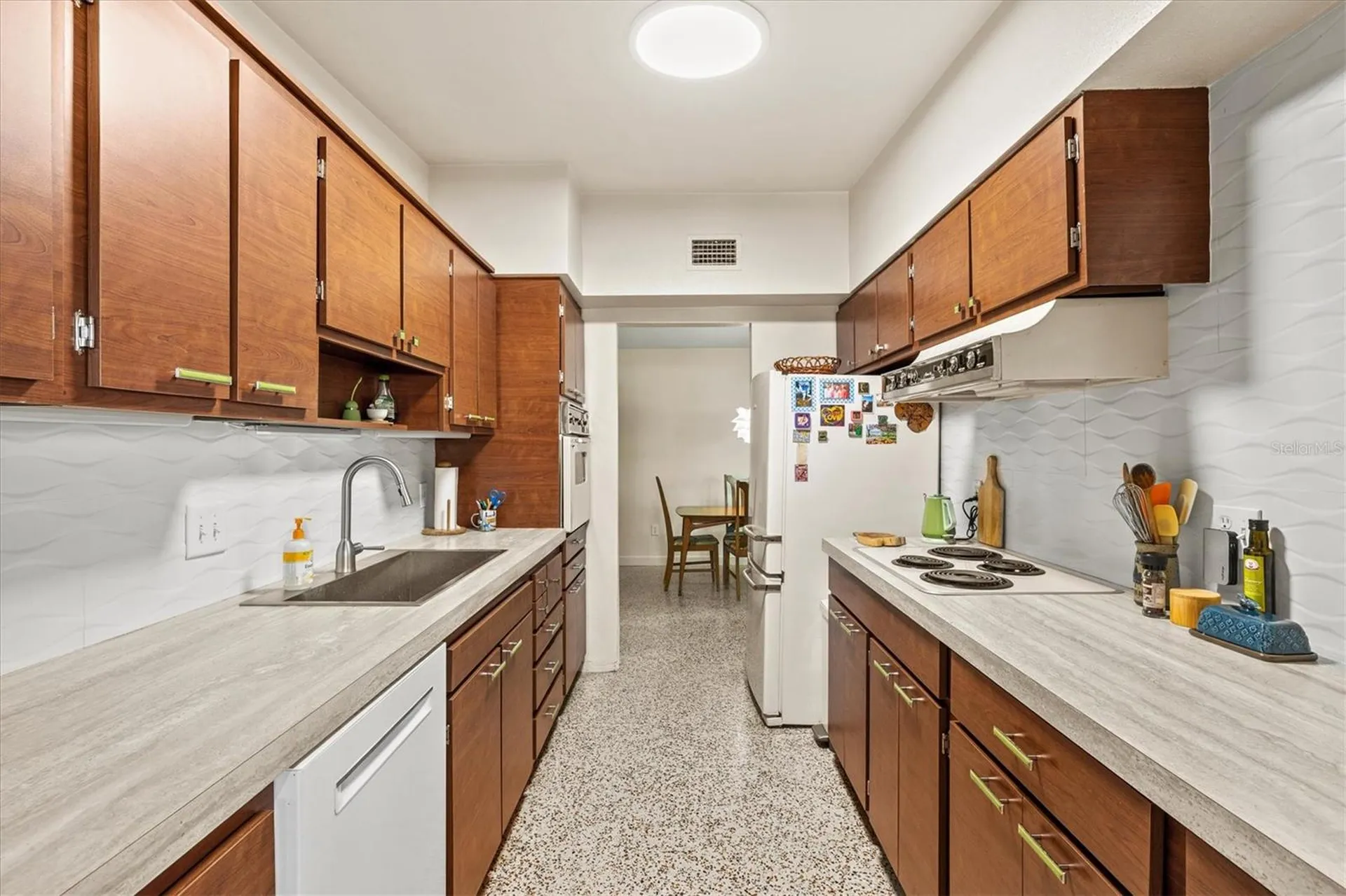 2504 N Radcliffe Place Bradenton FL 34207