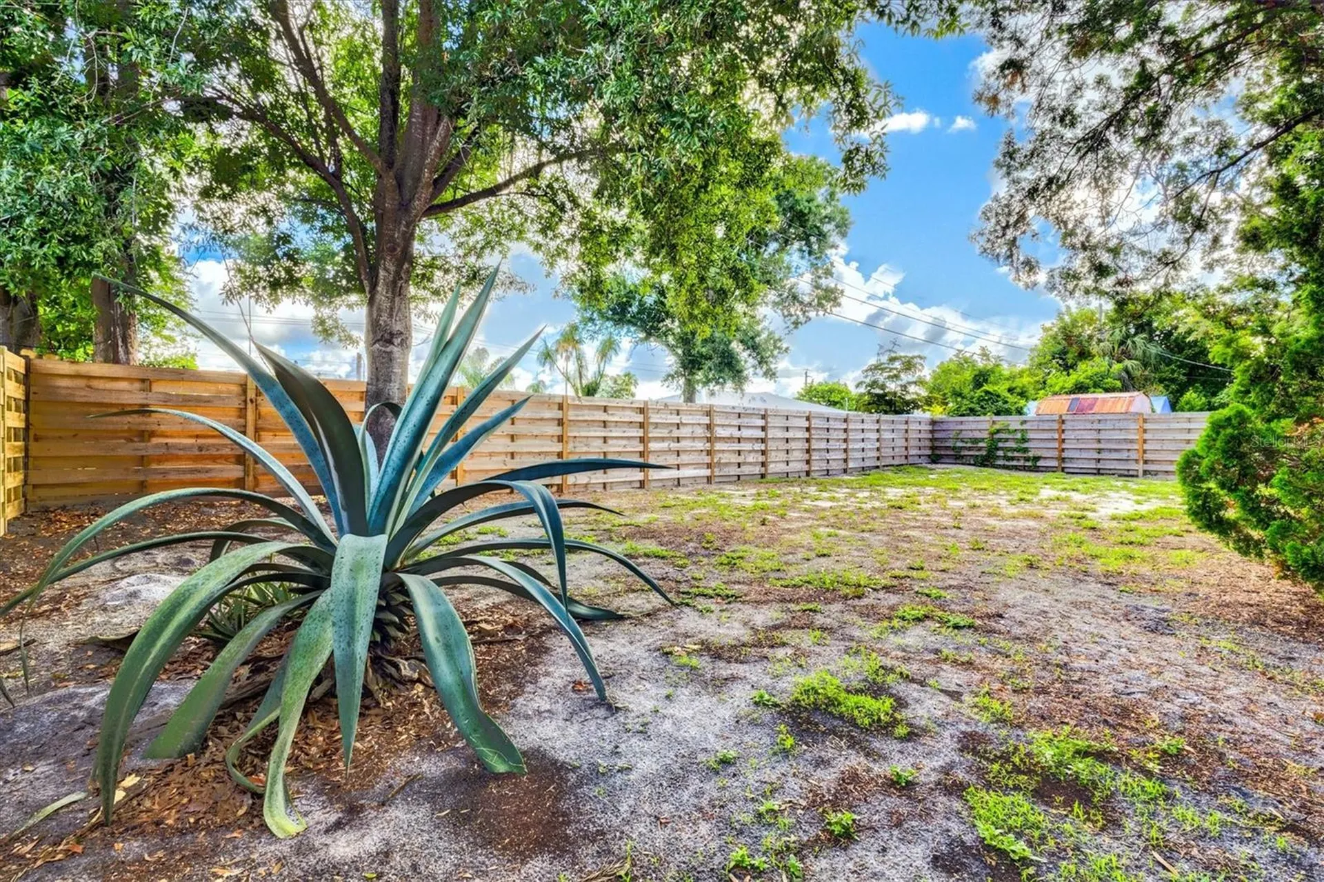 2504 N Radcliffe Place Bradenton FL 34207