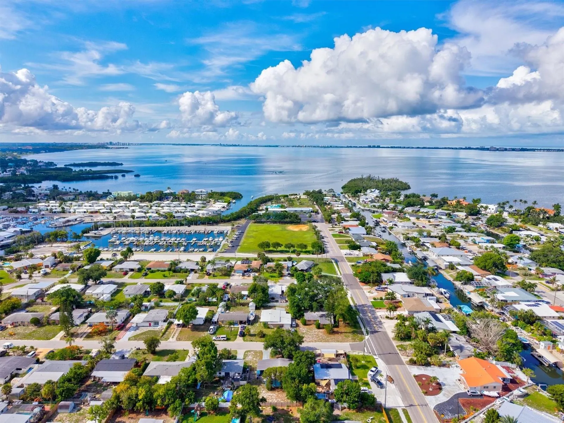 2504 N Radcliffe Place Bradenton FL 34207