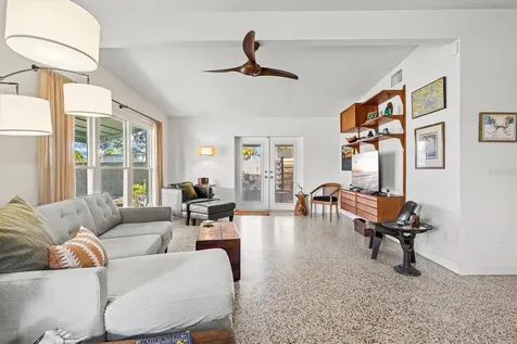 2504 N Radcliffe Place Bradenton FL 34207