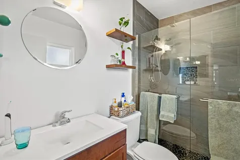 2504 N Radcliffe Place Bradenton FL 34207