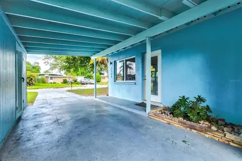 2504 N Radcliffe Place Bradenton FL 34207