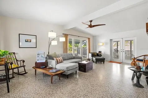 2504 N Radcliffe Place Bradenton FL 34207