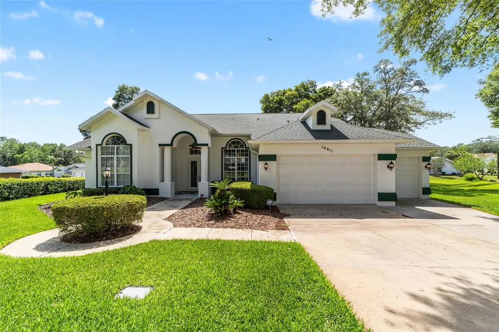 19811 SW 95th Street Dunnellon FL 34432