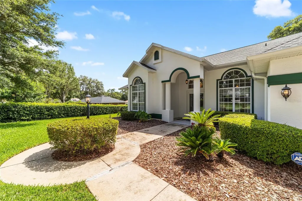 19811 SW 95th Street Dunnellon FL 34432