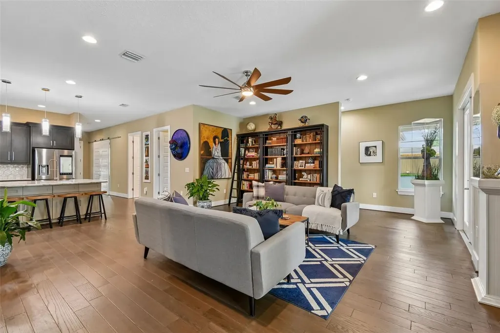 2107 Hargill Drive Orlando FL 32806