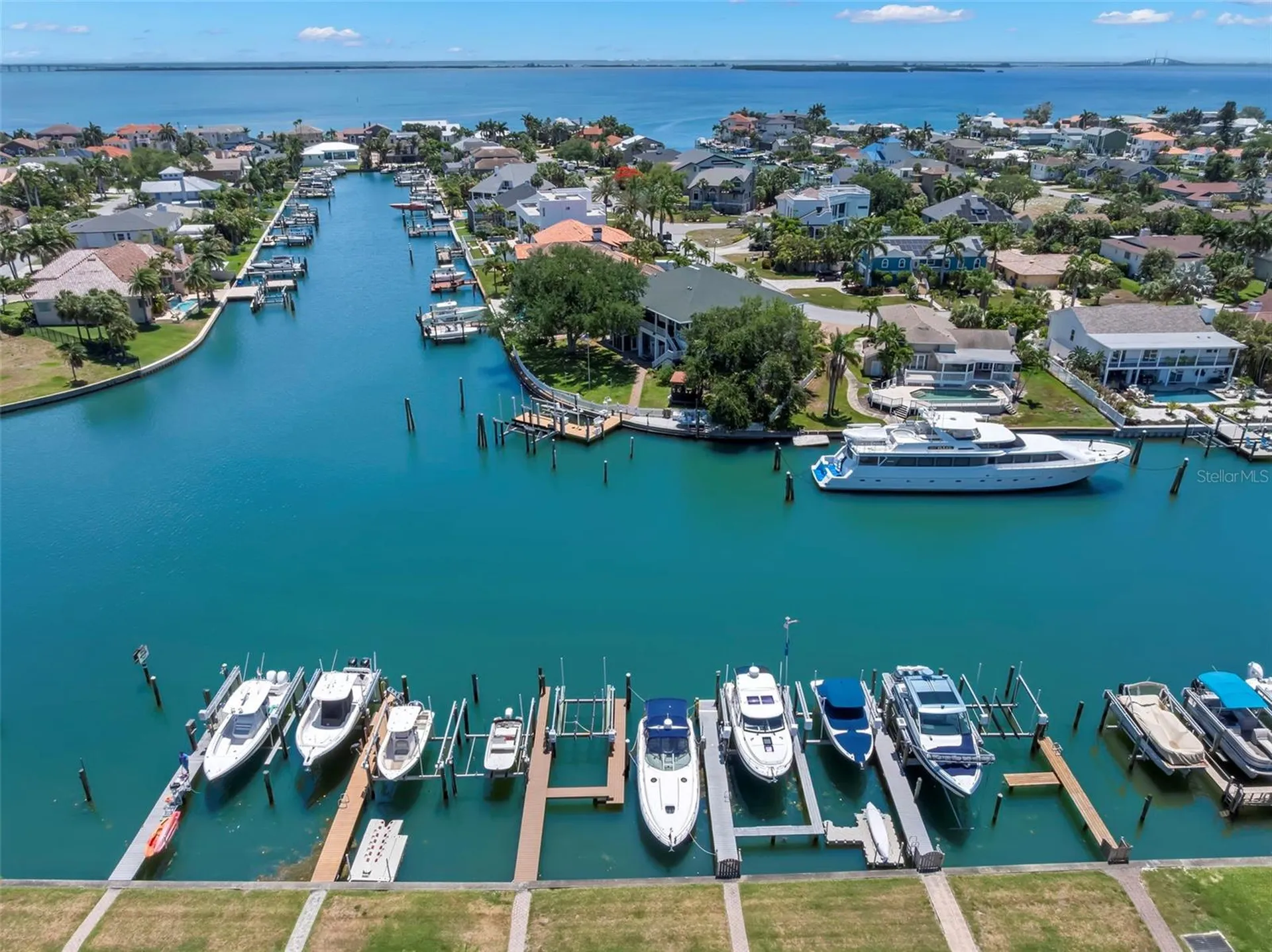 737 Pinellas Bayway S St Petersburg FL 33715