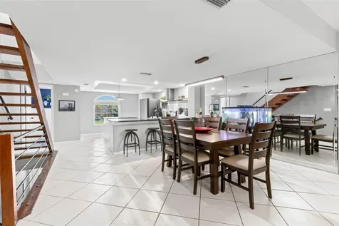737 Pinellas Bayway S St Petersburg FL 33715