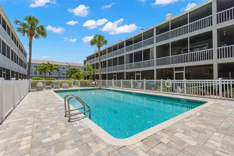 737 Pinellas Bayway S St Petersburg FL 33715