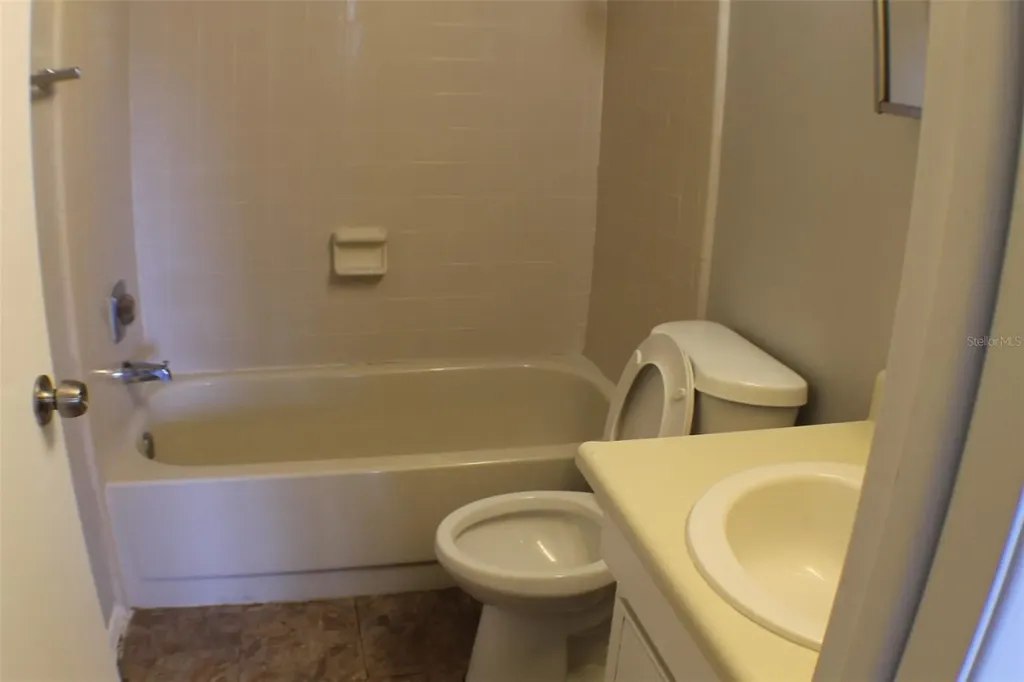 3944 Tumble Wood Trail Tampa FL 33613
