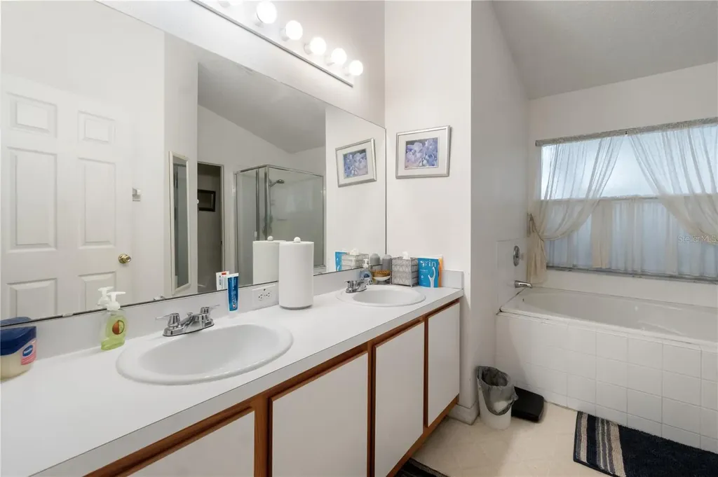 5165 Innesbrook Court Orlando FL 32808