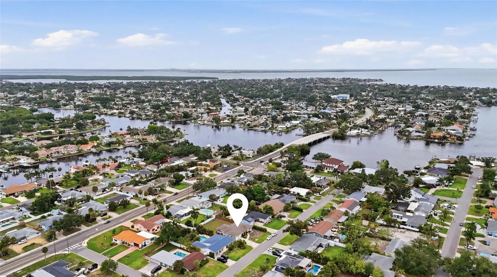1129 39th Avenue NE St Petersburg FL 33703