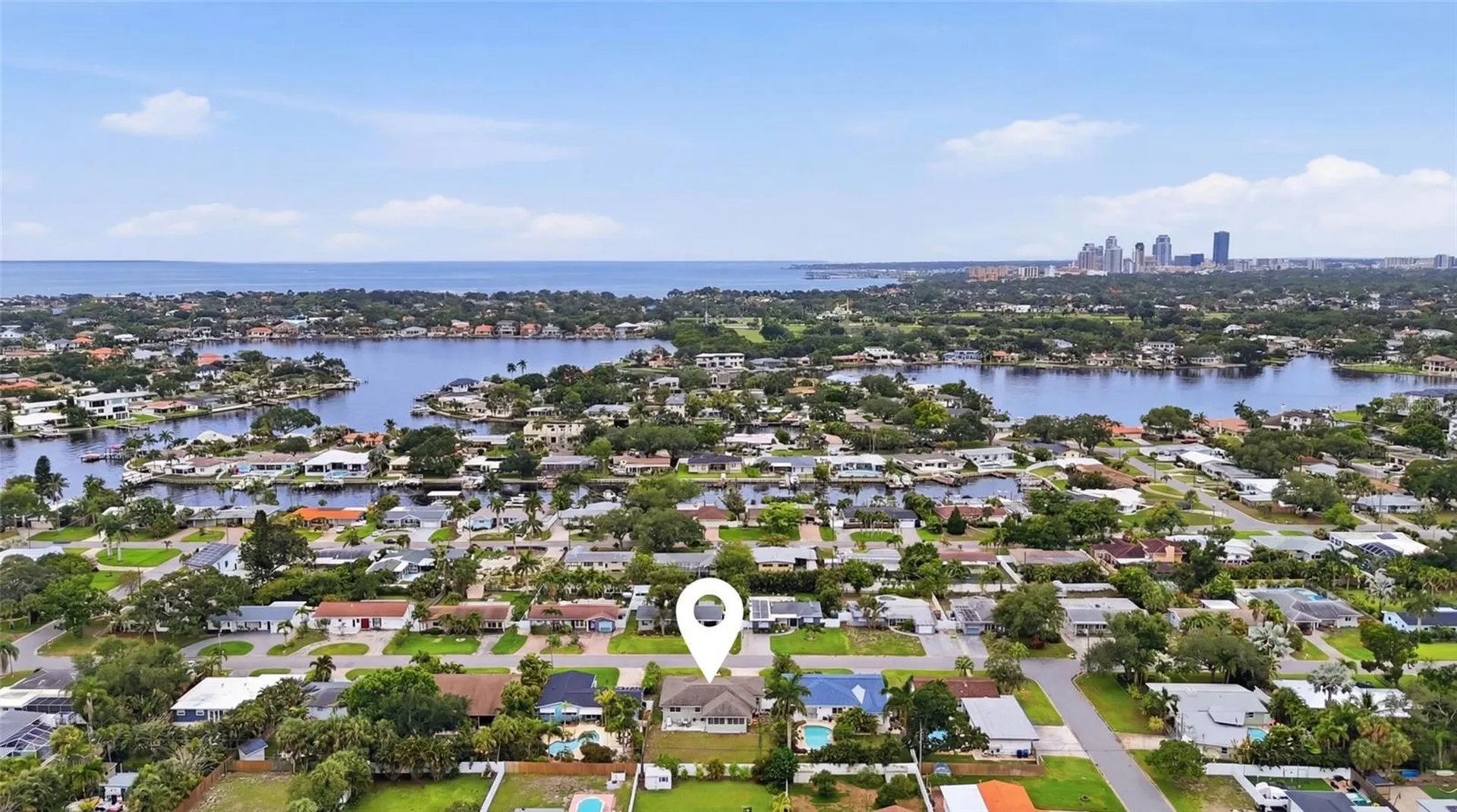 1129 39th Avenue NE St Petersburg FL 33703