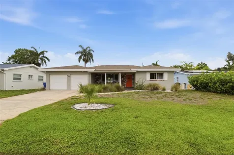 1129 39th Avenue NE St Petersburg FL 33703