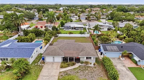 1129 39th Avenue NE St Petersburg FL 33703