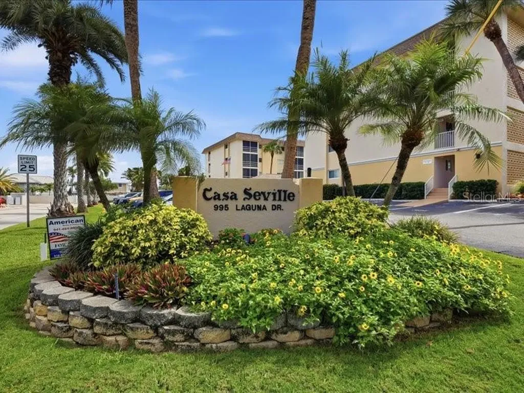2816 Suncoast Lakes Boulevard Port Charlotte FL 33980