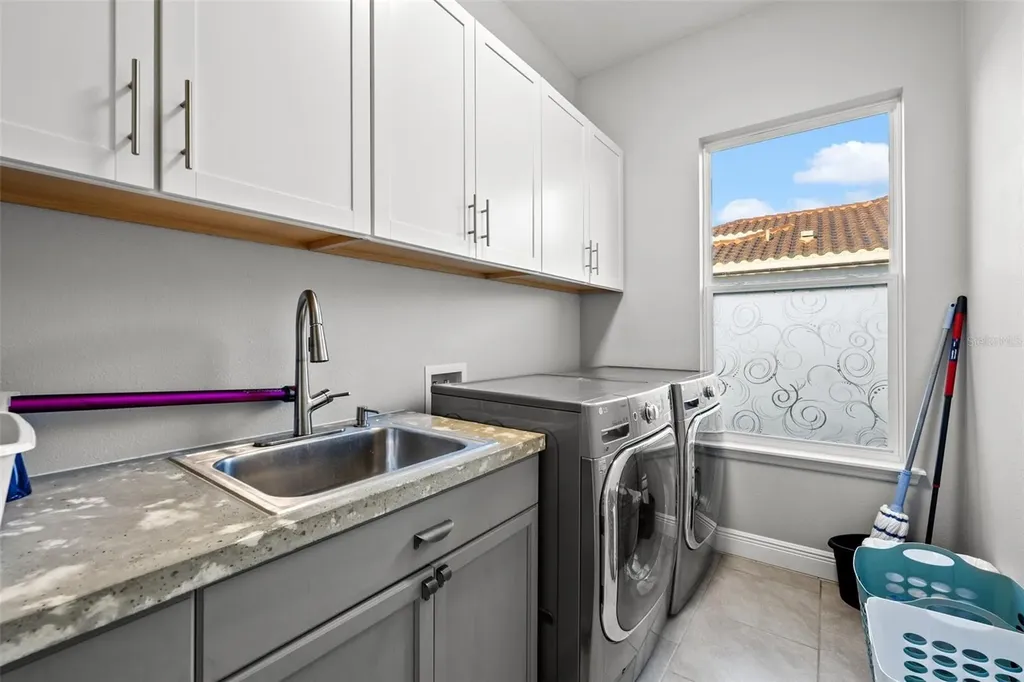 7484 Ripetta Street Sarasota FL 34240
