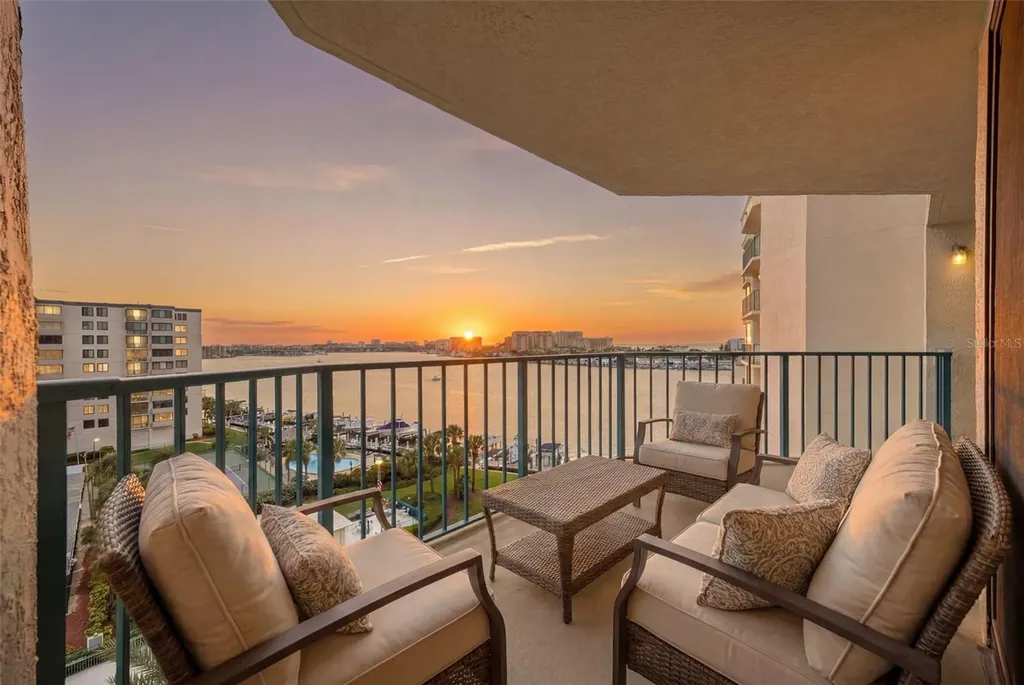 670 Island Way Clearwater Beach FL 33767