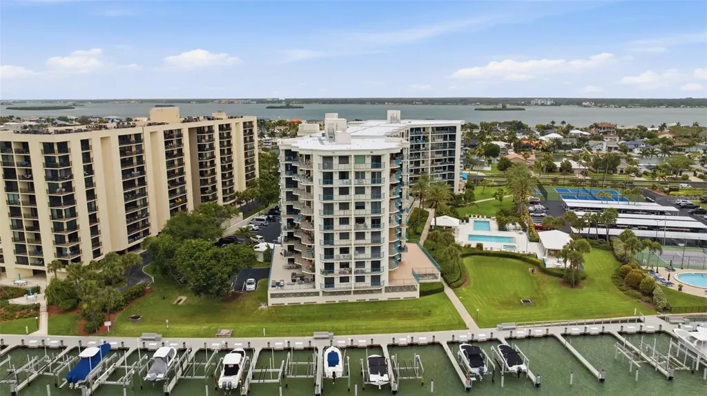 670 Island Way Clearwater Beach FL 33767