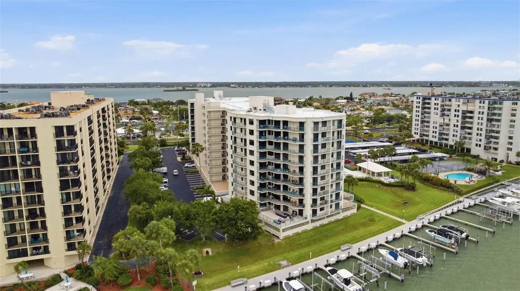 670 Island Way Clearwater Beach FL 33767