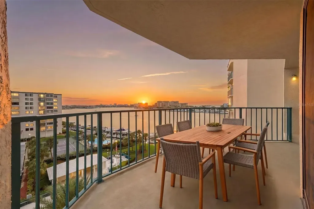 670 Island Way Clearwater Beach FL 33767