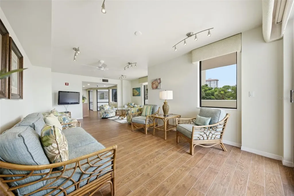 670 Island Way Clearwater Beach FL 33767