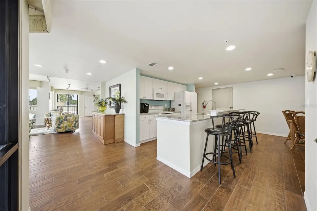 670 Island Way Clearwater Beach FL 33767