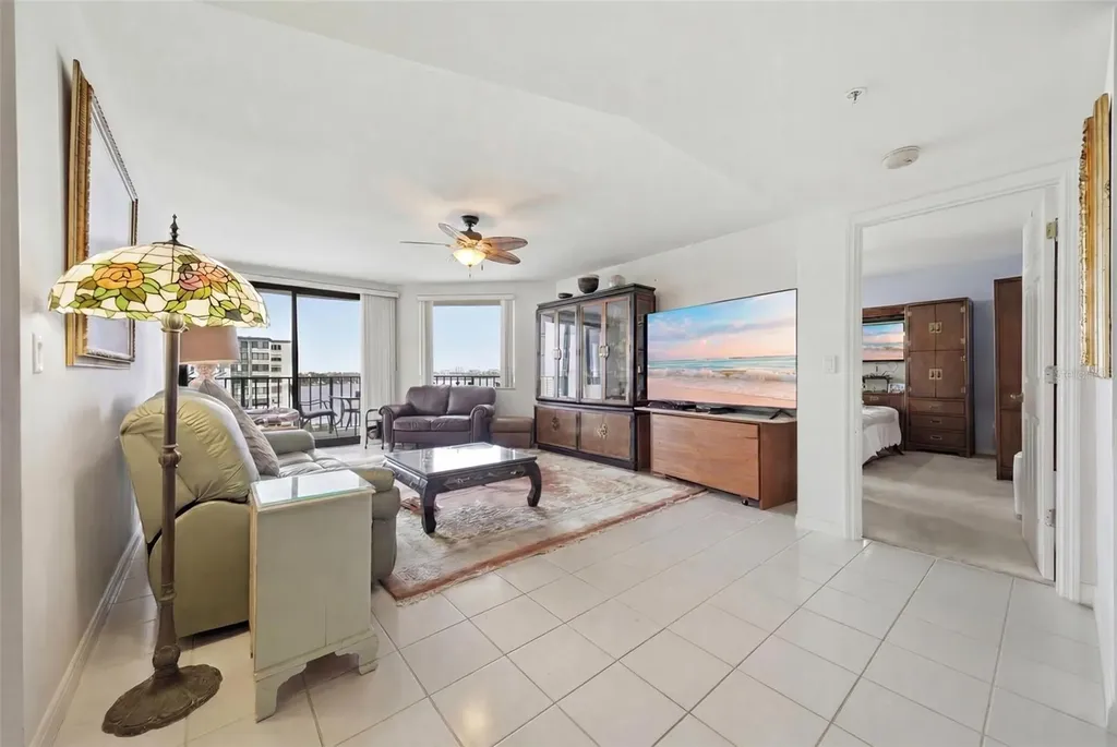 670 Island Way Clearwater Beach FL 33767