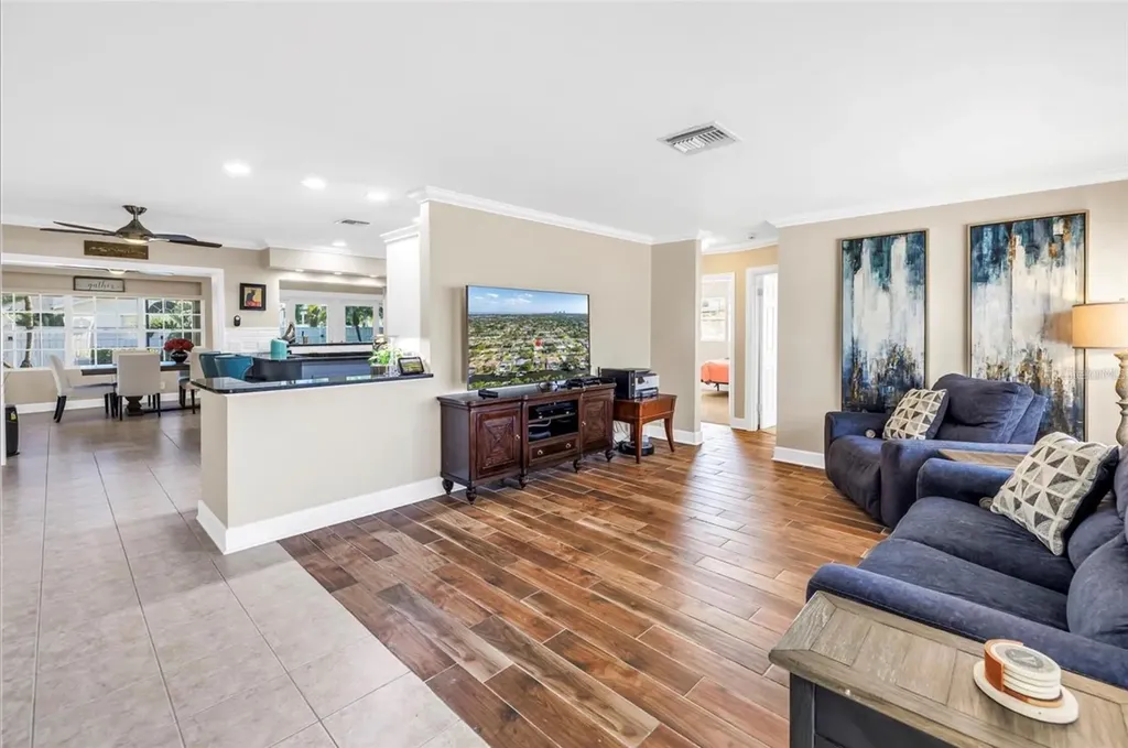 742 45th Avenue NE St Petersburg FL 33703
