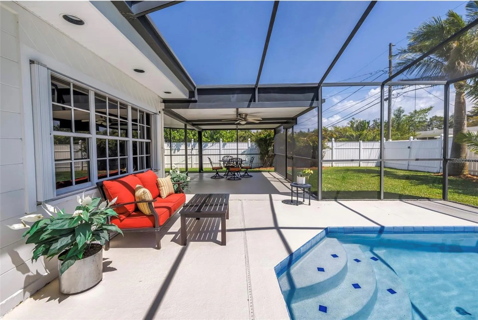 742 45th Avenue NE St Petersburg FL 33703