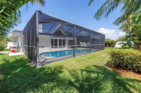 742 45th Avenue NE St Petersburg FL 33703