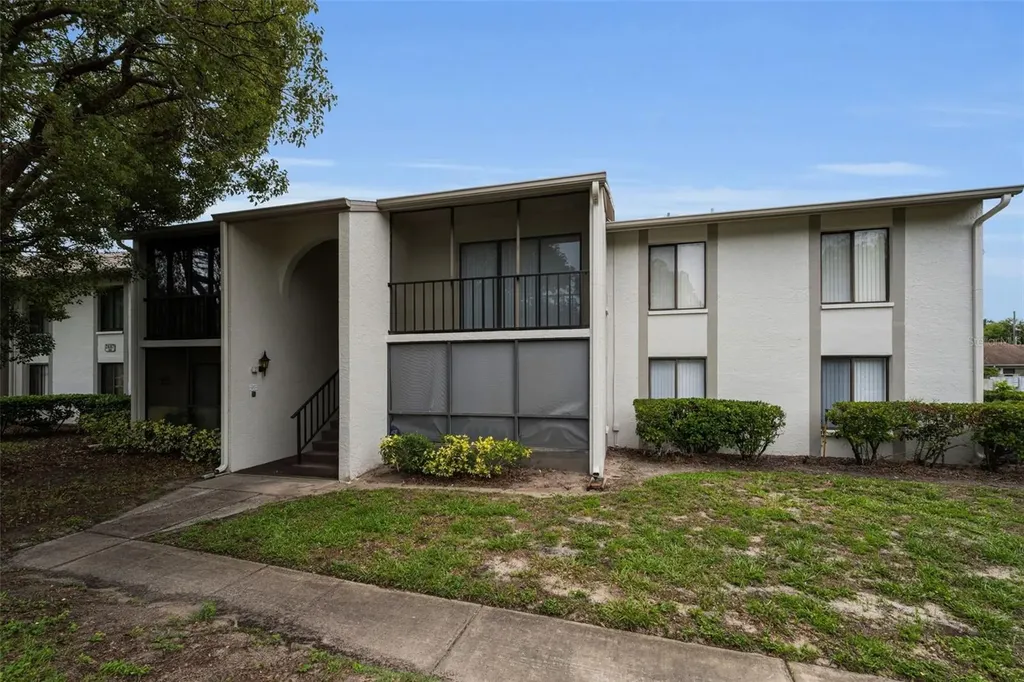 2687 Pine Ridge Way S Palm Harbor FL 34684