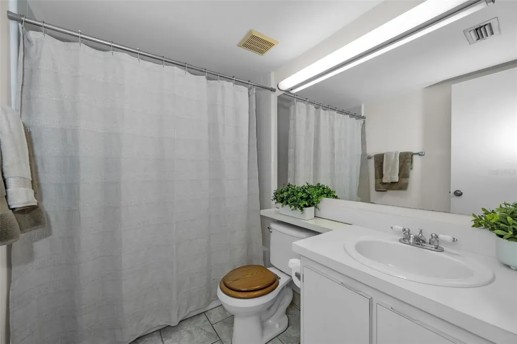 2687 Pine Ridge Way S Palm Harbor FL 34684