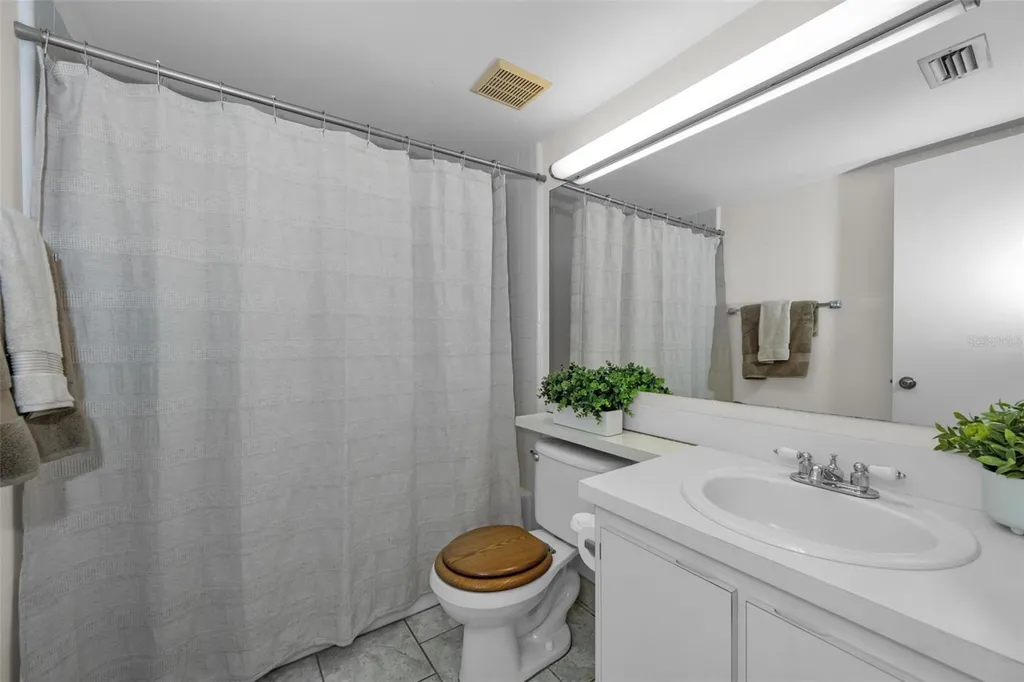 2687 Pine Ridge Way S Palm Harbor FL 34684