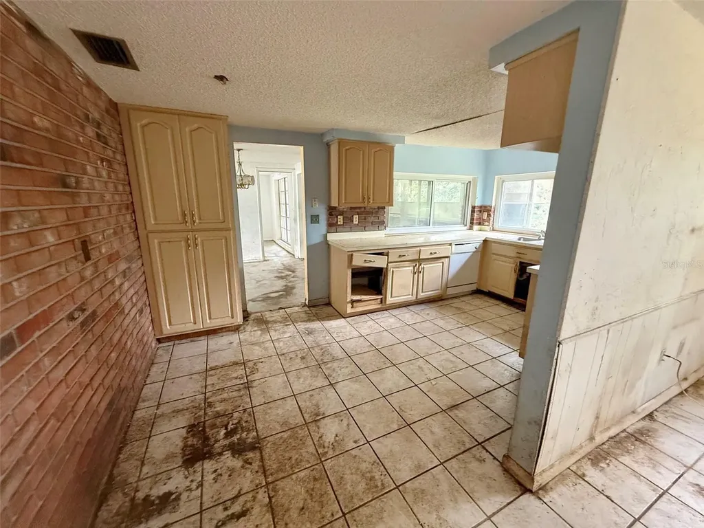 8018 Wildflower Row Hudson FL 34667