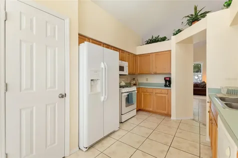 653 Jaybee Avenue Davenport FL 33897