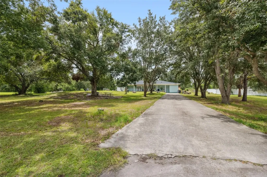 4527 Redcoat Drive Wesley Chapel FL 33543