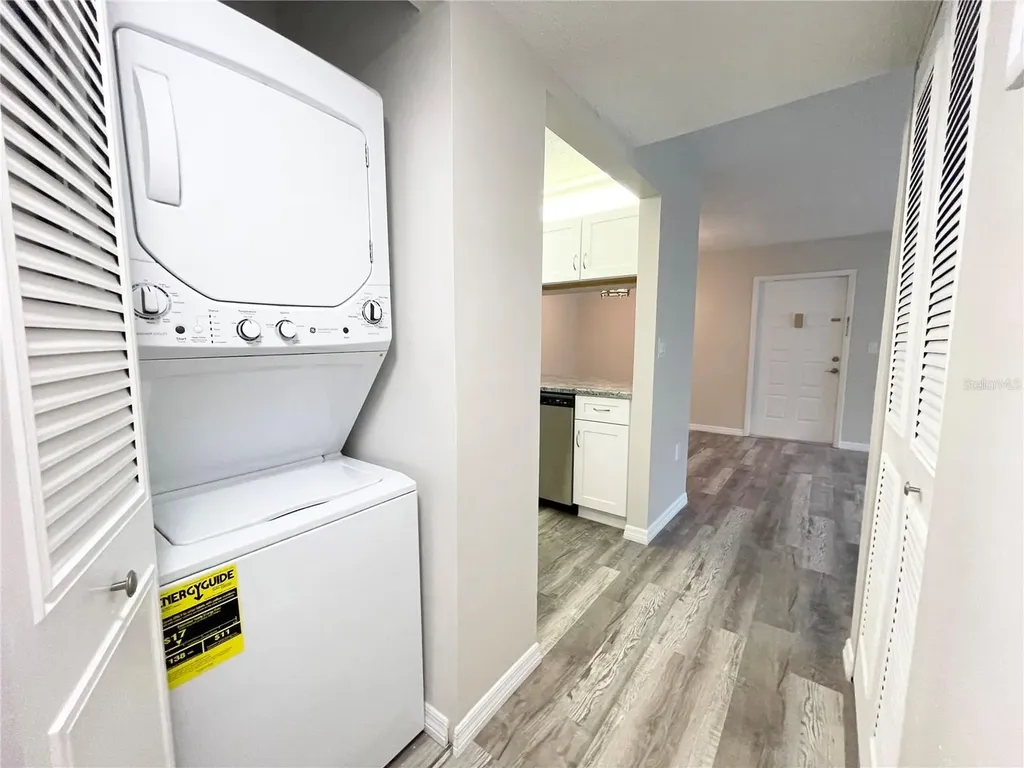 1182 Pine Ridge Circle W Tarpon Springs FL 34688