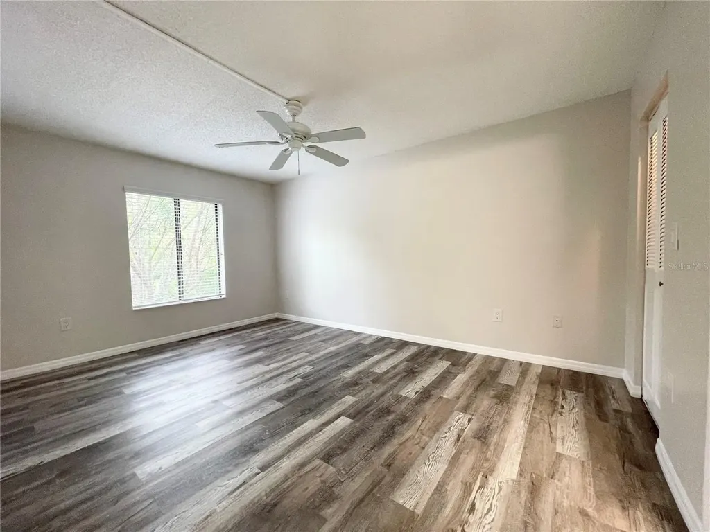 1182 Pine Ridge Circle W Tarpon Springs FL 34688