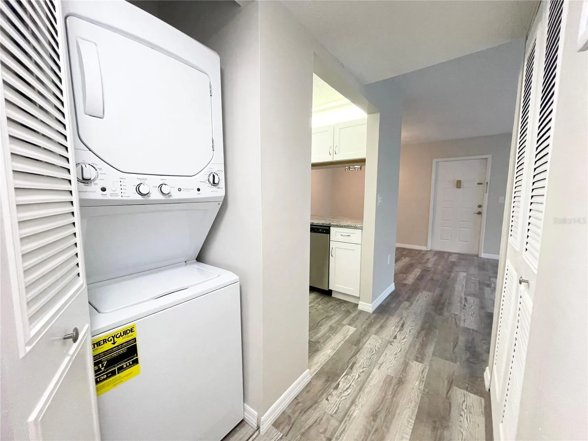 1182 Pine Ridge Circle W Tarpon Springs FL 34688