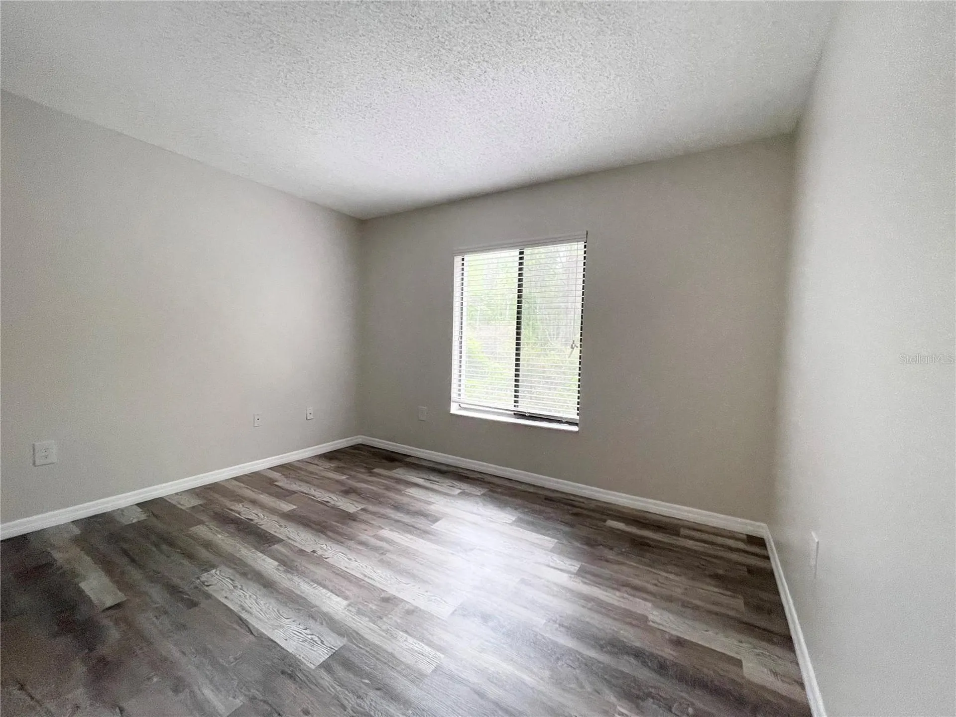 1182 Pine Ridge Circle W Tarpon Springs FL 34688