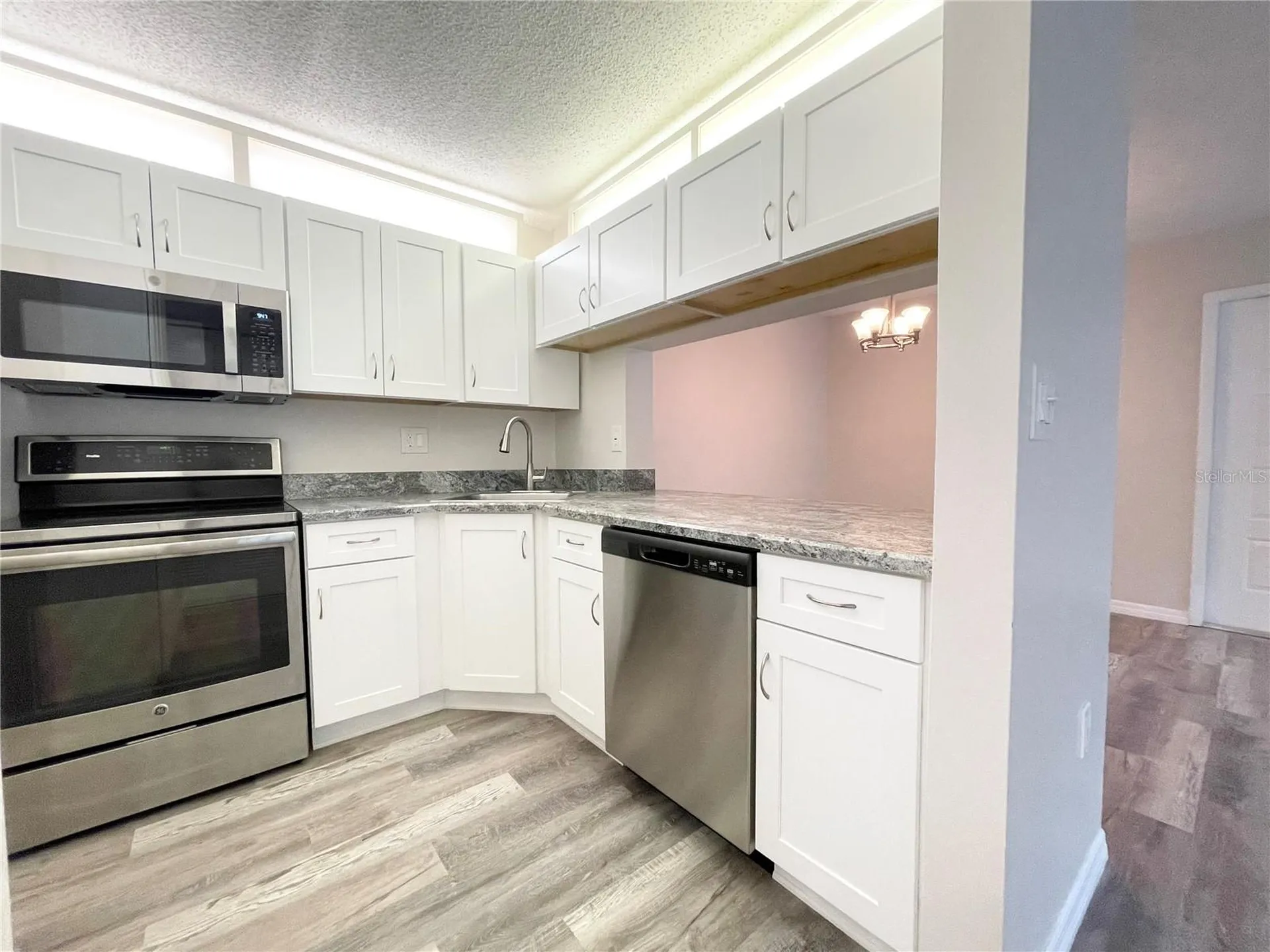 1182 Pine Ridge Circle W Tarpon Springs FL 34688