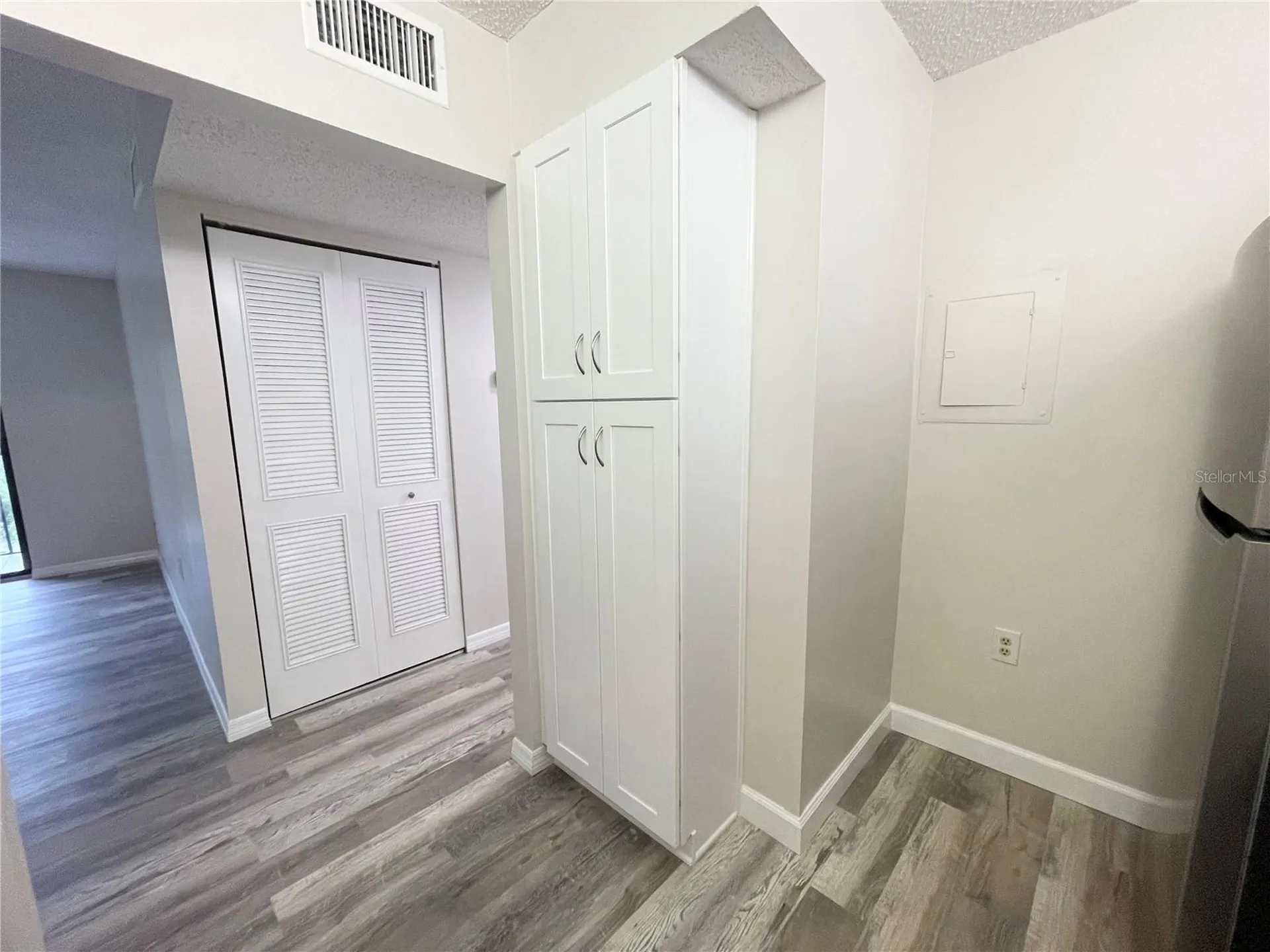 1182 Pine Ridge Circle W Tarpon Springs FL 34688