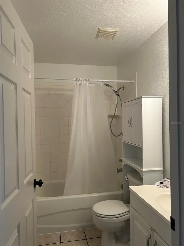 702 Lemon Avenue Dundee FL 33838