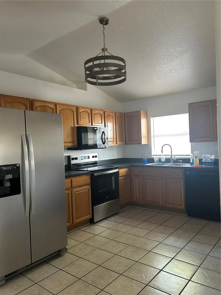 702 Lemon Avenue Dundee FL 33838
