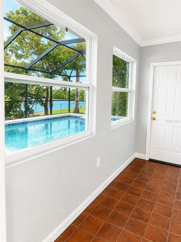 6530 Bimini Court Apollo Beach FL 33572