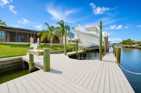 6530 Bimini Court Apollo Beach FL 33572
