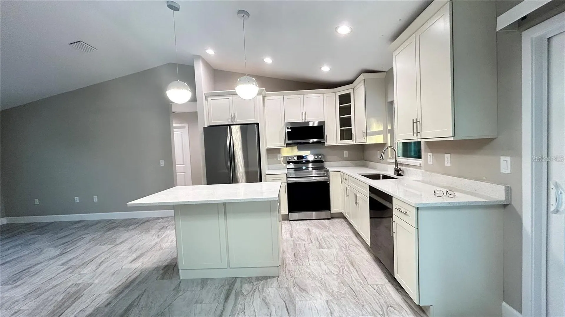 3255 Thurston Avenue North Port FL 34288