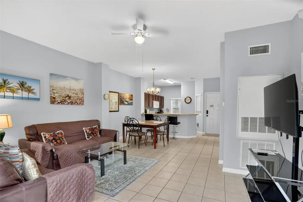 8515 Crystal Cove Loop Kissimmee FL 34747