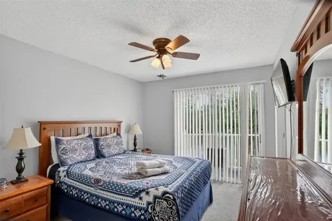 8515 Crystal Cove Loop Kissimmee FL 34747